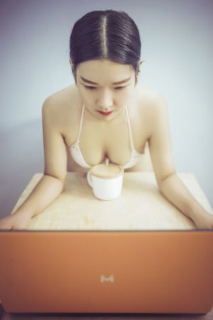 职场出轨的妻子中国字_1080P影视在线观看